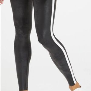 SPANX Faux Leather Side Stripe Leggings size L. New